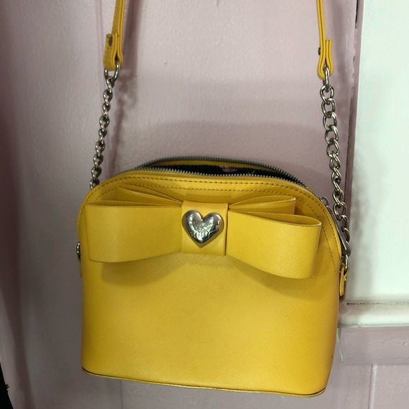 Betsy Johnson crossbody purse - Picture 1 of 6